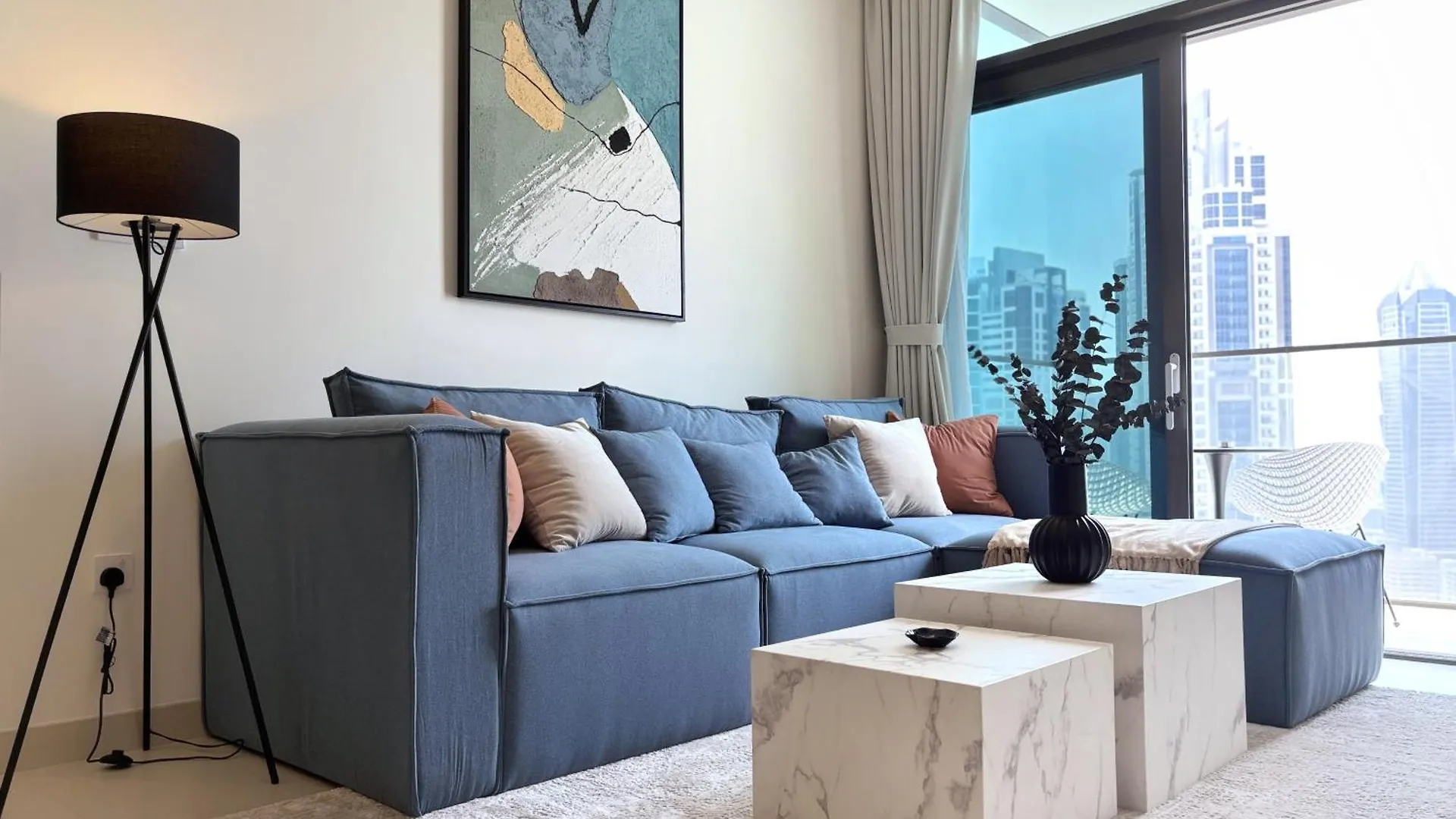 Daire Outsdier Vacation Homes - 1Br In The Heart Of Downtown Sea View Walk To Burj & Dubai Mall Birleşik Arap Emirlikleri