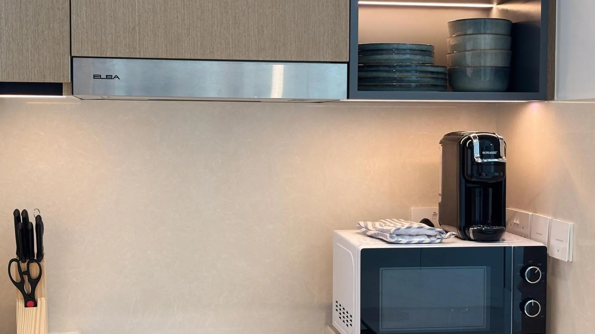 Outsdier Vacation Homes - 1Br In The Heart Of Downtown Sea View Walk To Burj & Dubai Mall